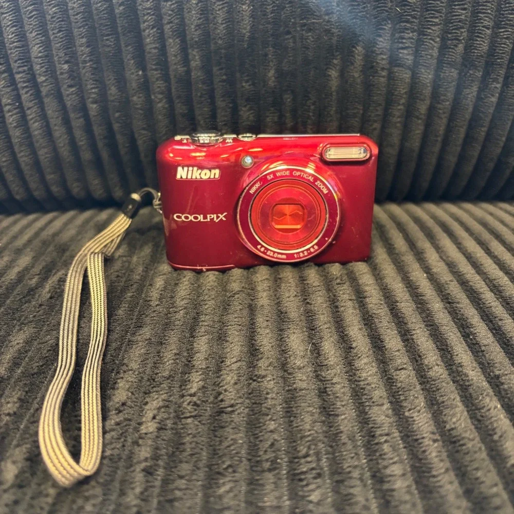 Nikon Coolpix L28 Red 20.1MP Digital Camera 5x Wide Optical‎ Zoom HD Video